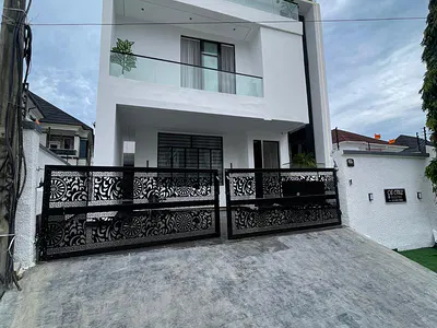 Newly Built 5 Bedroom Duplex with Cinema Room