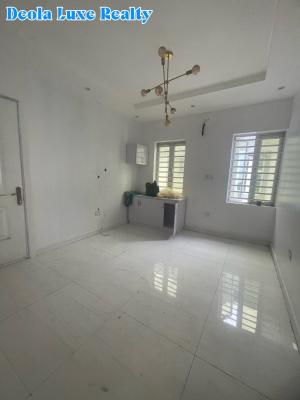 a Nice 2 Bedrooms Apartment with Open Kitchen (upstair), Secured Estate, Osapa, Lekki, Lagos, Flat / Apartment for Rent