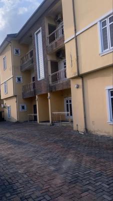 a 2bedroom Apartment with No Bq, Lekki Phase 1, Lekki, Lagos, Flat / Apartment for Rent