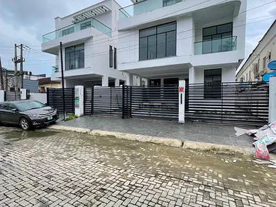 Newly Built 5 Bedroom