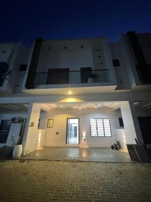 Spacious Luxury Master Bedroom, Westend Estate, Lekki County, Ikota, Lekki, Lagos, Flat / Apartment for Rent