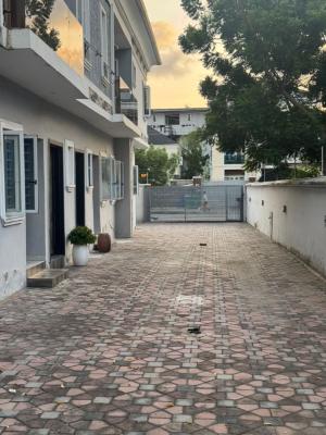 Luxury and Well Maintained 4 Units of 3 Bedrooms Apartments, Lekki Phase 1 Right Hand Side, Lekki, Lagos, Flat / Apartment for Rent