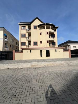 Luxury Spacious 5 Bedroom Penthouse with Bq in a Secure Estate, Lekki Phase 1, Lekki, Lagos, Flat / Apartment for Rent