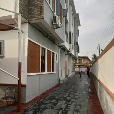 a Newly Completed 3 Bedroom Flat with Modern Facilities, Off Kilo, Surulere, Lagos, Surulere, Lagos, Flat / Apartment for Sale