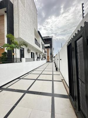 Fully Furnished Spacious 5 Bedroom Fully Detached Duplex, in a Secure Estate in Ologolo, Lekki, Lagos, Detached Duplex for Sale