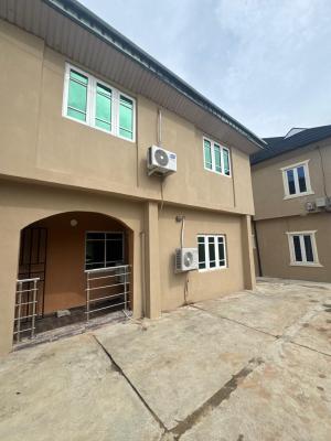 Lovely 3bedroom Flat at Magodo Gra Phase 1, Magodo Gra Phase 1, Gra Phase 1, Magodo, Lagos, Flat / Apartment for Rent