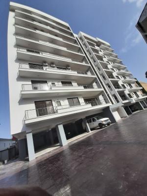 Serviced with 24/7 Power Supply 3 Bedroom En-suite Flat with an Enclos, Victoria Island (vi), Lagos, Flat / Apartment for Rent