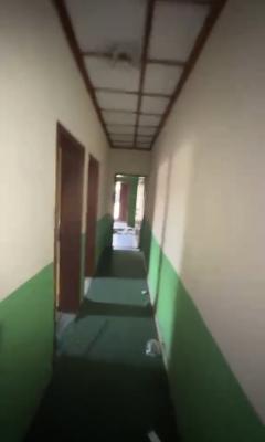5 Bedrooms Flat All Ensuite, Gbagada Phase 2, Gbagada, Lagos, Office Space for Rent