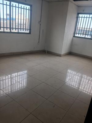 5 Bedrooms Flat Office Space Upstairs, Off General Hospital Road, Gbagada, Lagos, Office Space for Rent