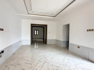 Luxury 2 Bedroom Apartment