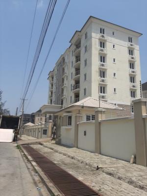 Serviced 3 Bedroom En-suite Flat, Lekki Phase 1, Lekki, Lagos, Flat / Apartment for Rent