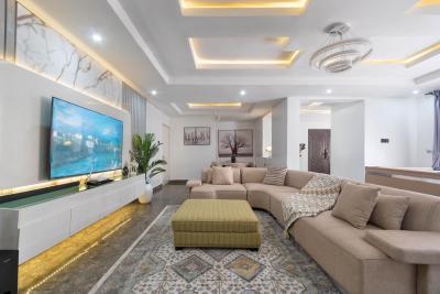 Beautiful 2 Bedroom Apartment Available for Bookings From Tomorrow!!!, Lekki Phase 1, Lekki, Lagos, Flat / Apartment Short Let