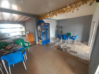 New Hotel of 8 Rooms with 2 Standard Lounge 100FT by 200FT Land — 2+2 Junction, Along Busy Aduwawa Road, Benin, Oredo, Edo