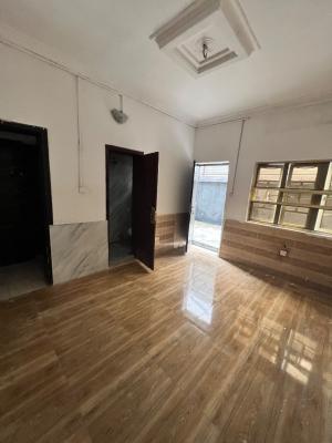 Spacious 1 Bedroom Self Contained, Lekki Phase 1, Lekki, Lagos, Flat / Apartment for Rent