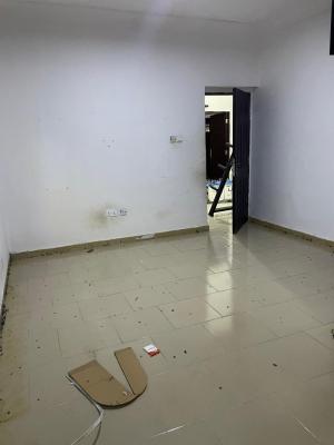 a Well Maintained 4 Bedrooms Corner Pic Terrace, Chevron, Lekki, Lagos, Terraced Duplex for Rent