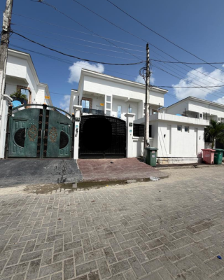 4 Bedroom Semi-detached Duplex with Bq, Osapa, Lekki, Lagos, Semi-detached Duplex for Rent