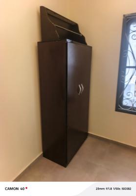 Very Decent But Potable Mini Flat in Ijesha Surulere, Off Omilani Street, Ijesha, Surulere, Lagos, Mini Flat (room and Parlour) for Rent
