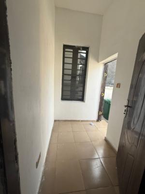 Small Room Bq, Royal Pine, Orchid Rd, Lekki, Lagos, Flat / Apartment for Rent