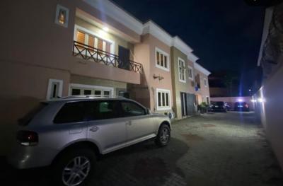 Direct Brief Spacious 3 Bedroom Flat with Bq Available for at Lekki, Lekki, Lagos, Flat / Apartment for Rent