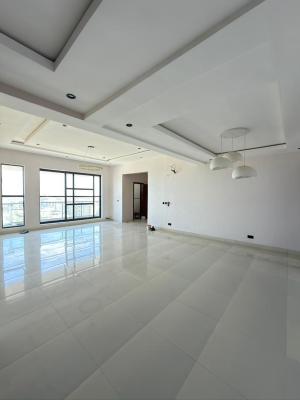 Contemporary 3 Bedrooms Penthouse with Bq, Richmond Pearl Estate, Lekki Phase 1, Lekki, Lagos, Flat / Apartment for Sale