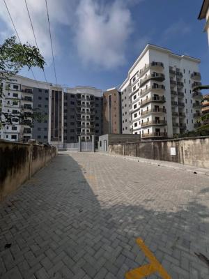 2 Bedroom Apartment with Study Room, Spar Road, Ikate, Lekki, Lagos, Flat / Apartment for Rent