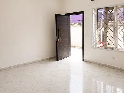 Three (3) Bedroom Flat — Adeshola Akinnifesi, Lekki, Lagos