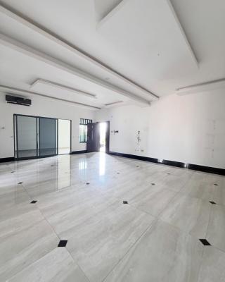 3 Bedroom Apartment with Bq, Admiralty, Lekki Phase 1, Lekki, Lagos, Flat / Apartment for Rent
