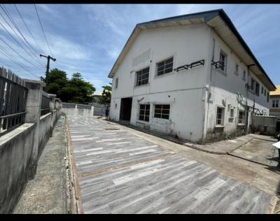 a Large Detacehd Duplex Suitanle for Commercial Use Etc, Nice Site Suitableco Building Facing The Road in Lekki Phase1 Lagos Ni, Lekki Phase 1, Lekki, Lagos, Detached Duplex for Rent