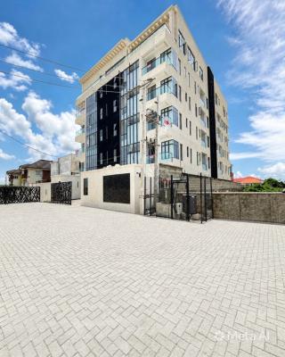 1 Bedroom Apartment + Bq, Lekki Phase 1, Lekki, Lagos, Block of Flats for Sale