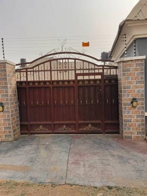 ️distress! Standard 4 Bedroom Bungalow with Bq, Chikakore, Kubwa, Abuja, Detached Bungalow for Sale