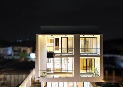 Brand New Contemporary 5 Bedroom Detached Duplex with 2 Rooms Bq., Apo Resettlement, Apo, Abuja, Detached Duplex for Sale