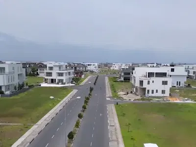 800SQM of Land