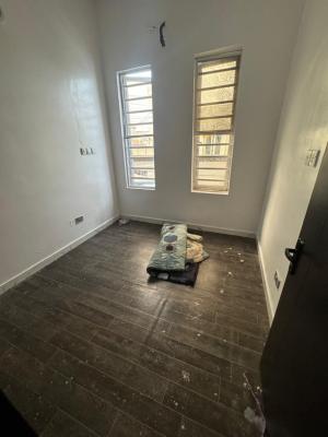Spacious Room Shared Only Kitchen, Royal Pine Estate Orchid Road, Lekki, Lagos, Self Contain (single Rooms) for Rent