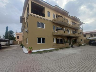 Clean 3bedroom Flat with Bq, Off Admiralty Way, Lekki Phase 1, Lekki, Lagos, Flat / Apartment for Rent