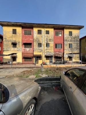 a Standard Renovatable 3 Bedroom Apartment in a Storey Building, Surulere, Surulere, Lagos, Block of Flats for Sale