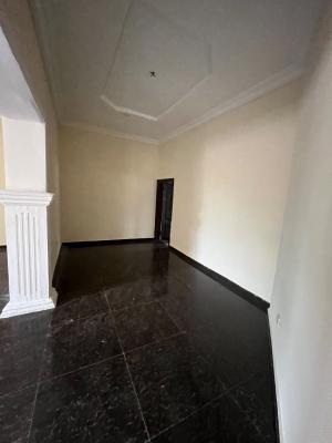 Well Renovated 3bed in a Secured Est, Silverland Estate Sangotedo, Ajah, Lagos, Flat / Apartment for Rent