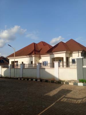 Distress Sell 3 Bedrooms Fully Detached Bungalow with 2 Bqs in Estate, Kabusa, Abuja, Detached Bungalow for Sale