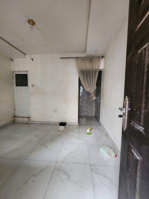 a Standard Rooms Self Con Available, Alagomeji, Yaba, Lagos, Self Contain (single Rooms) for Rent