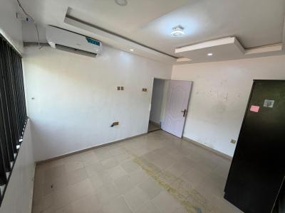 1 Bedrooms Apartment(upstairs, Admiralty Way Lekki Phase One, Lekki, Lagos, Mini Flat (room and Parlour) for Rent