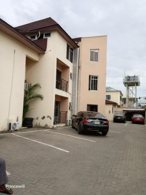 2 Bedroom Flat with a Room Bq, Off Adewunmi Adebimpe Drive, Lekki Phase 1, Lekki, Lagos, Flat / Apartment for Rent