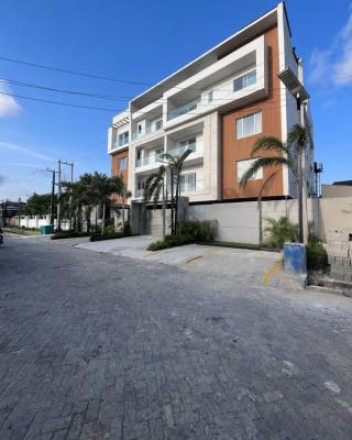 2 Bedroom Penthouse + Bq, Lekki Phase 1, Lekki, Lagos, Block of Flats for Sale