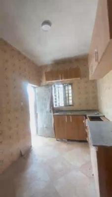 Lovely 3 Bedroom Flat, Ijesha, Surulere, Lagos, Flat / Apartment for Rent