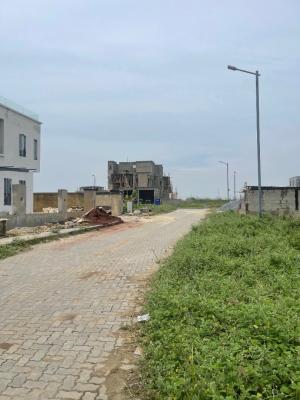 Premium Land in Exclusive Estate with Major Amenities Distress, Lekki Phase 1, Lekki, Lagos, Residential Land for Sale