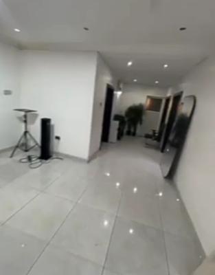 Executive Specious 3bed at Alagomeji, Alagomeji, Yaba, Lagos, Flat / Apartment for Rent