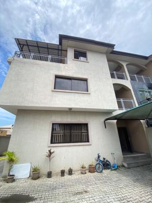 Elegant 3 Bedroom Spacious Apartment with Bq Available, Lekki Phase 1, Lekki, Lagos, Flat / Apartment for Rent