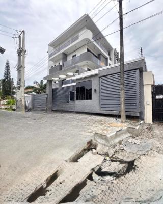 Serviced 3 Bedroom Apartment, Lekki Phase 1, Lekki, Lagos, Flat / Apartment for Rent