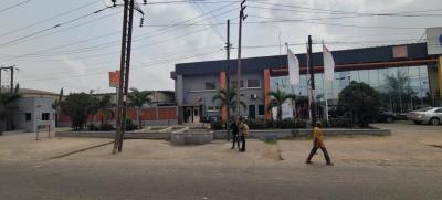 Office Space Measuring 500qmts, Oba Akran Avenue, Ikeja, Lagos, Office Space for Rent