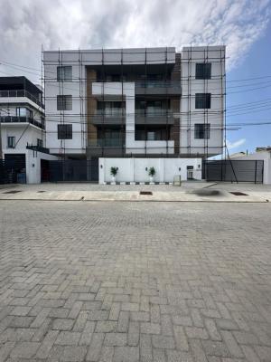 Spacious 2 Bedroom Apartment with Pool, Gym & Elevator, Lekki Phase 1, Lekki, Lagos, Block of Flats for Sale