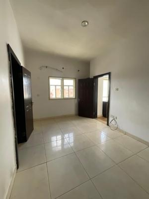 Room Shared Kitchen Upstairs, Royal Pine Estate Gate 1,orchid Road, Lekki, Lagos, Self Contain (single Rooms) for Rent