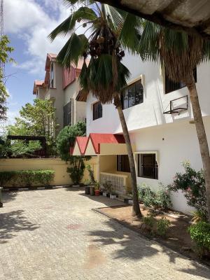 7 Bedroom Fully Detached House with Two Bq, Victoria Island (vi), Lagos, Flat / Apartment for Rent